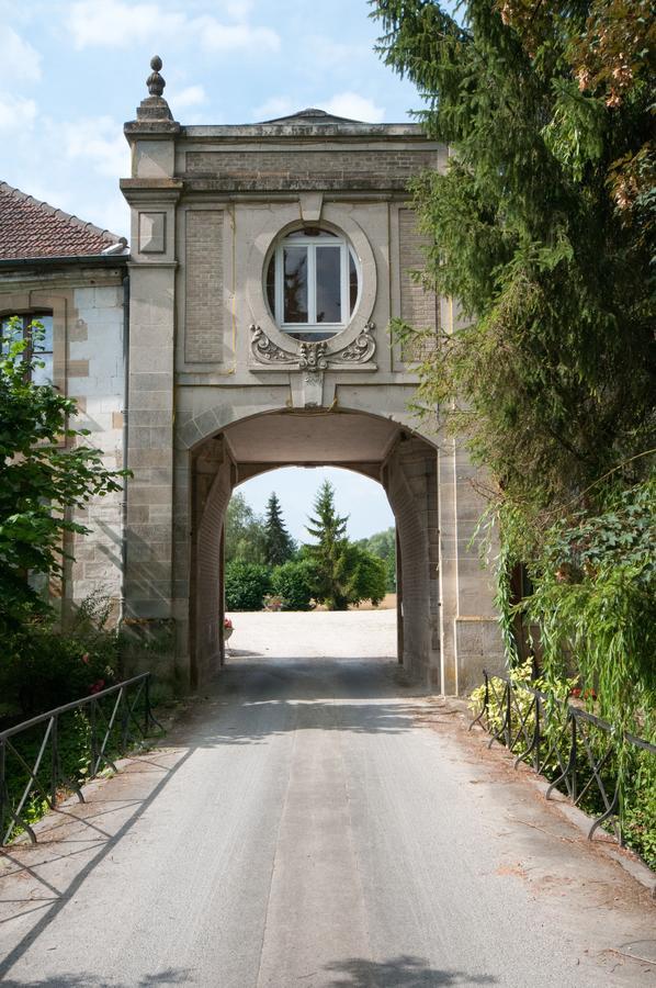 Bed and Breakfast La Janenquelle Sarry  Exteriér fotografie