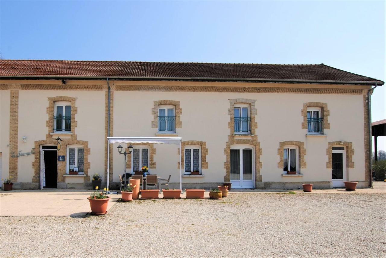 Bed and Breakfast La Janenquelle Sarry  Exteriér fotografie